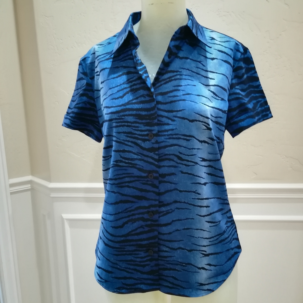 Blue Zebra-Print Short Sleeve Button Front Top